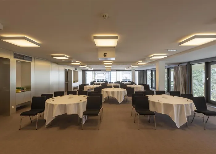 Doubletree By Hilton Vienna Schonbrunn Hotel